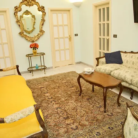 ベッド・アンド・ブレックファスト La Terrazza Di Dante ナポリ